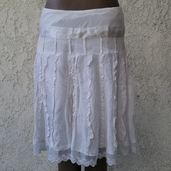 White Lace Skirt - Picture 5 of 9